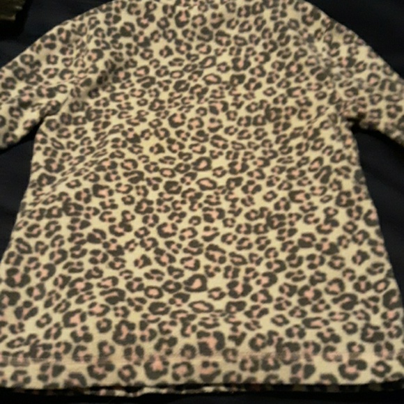 🐆Girls pullover top🐆 - Picture 4 of 4